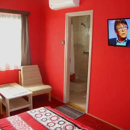 Fanni Vízközeli, Klimatizált *